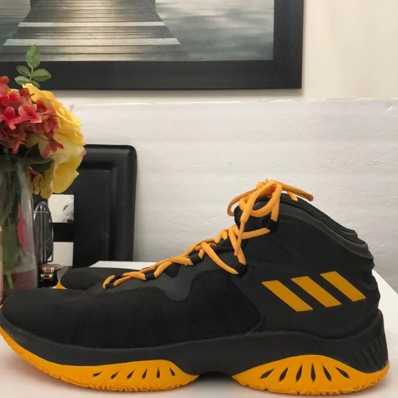 Crazy explosive bounce on sale